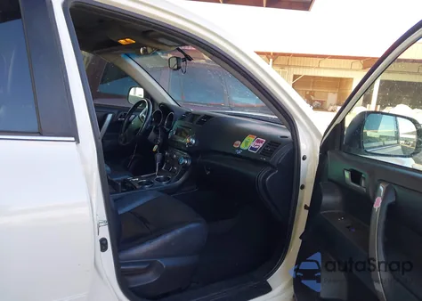 2012 Toyota Highlander Se V6 из США, поврежденный, VIN 5TDBK3EHXCS156079